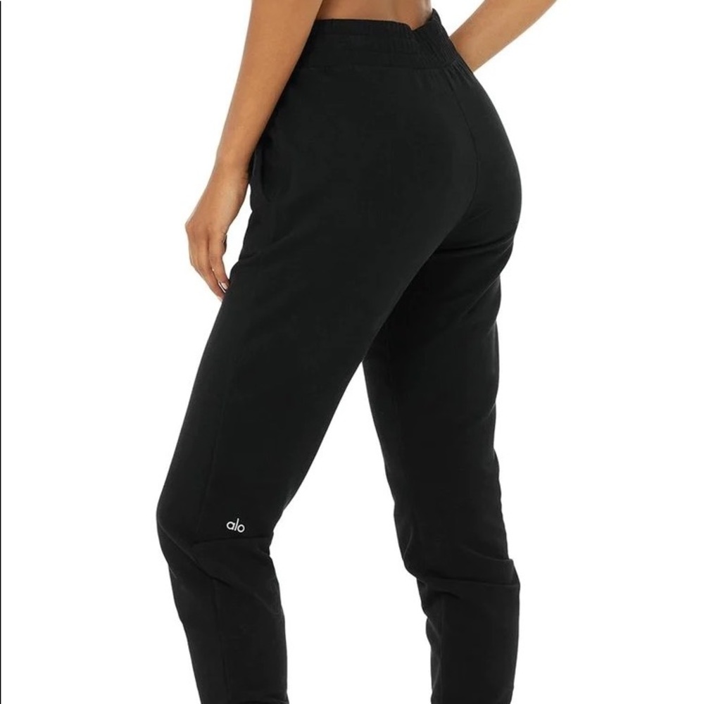 Alo Unwind Sweatpant - Black Size Medium